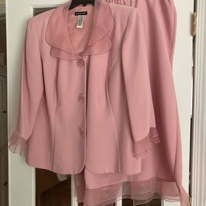 Bahari, 2 piece, size 18W, dusty rose with beading